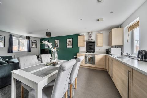 2 bedroom flat for sale, Haydon End, Swindon SN25