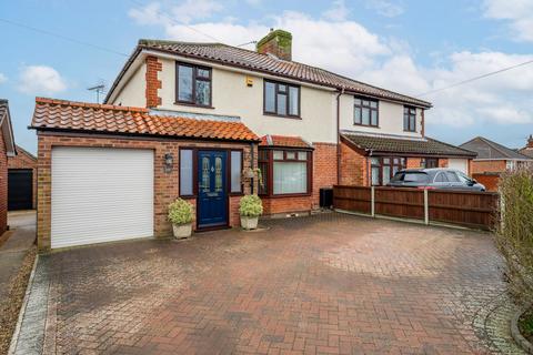 3 bedroom semi-detached house for sale, Reepham Road, Hellesdon
