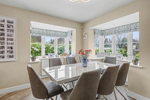 4 bedroom detached house for sale, Boshaw View, Holmfirth HD9
