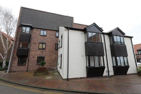 undefined, Grammar School Yard, Fish Street, Hull