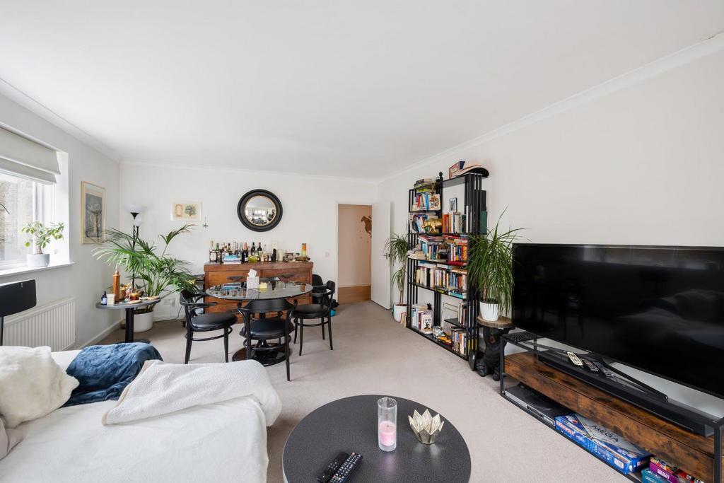 Flat 34, 6 Porchester Terrace Hi-4.jpg