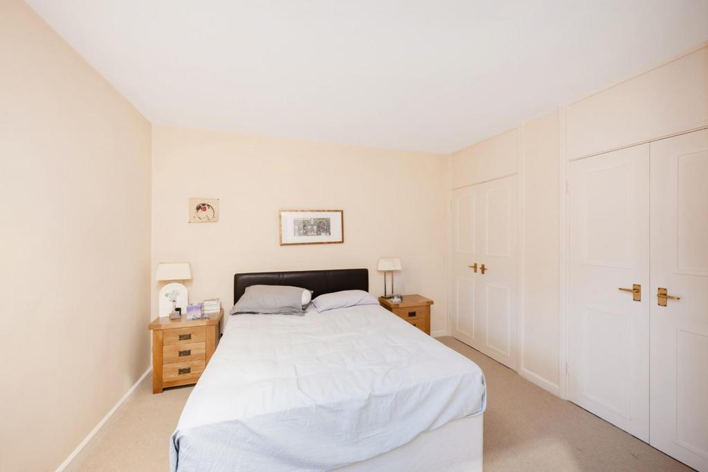 Flat 35, 6 Porchester Terrace Hi-8.jpg