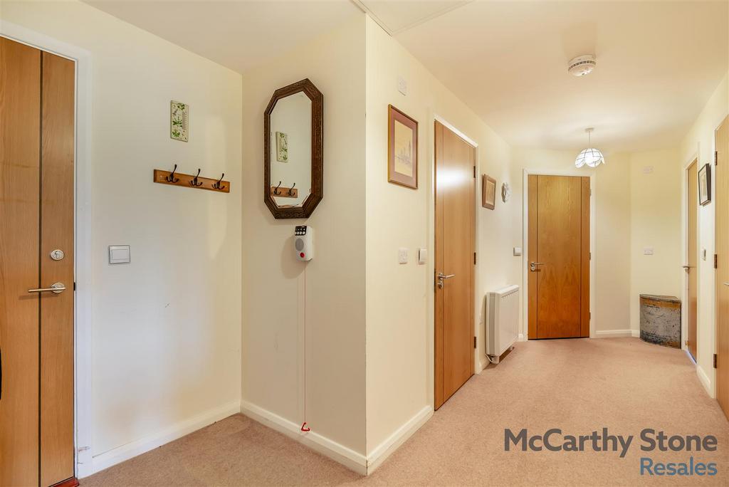 8648044-interior16.jpg