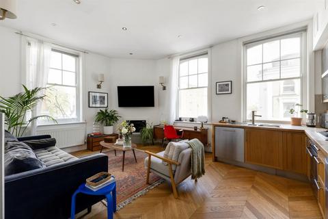 2 bedroom flat for sale, Garfield Road, London, SW11