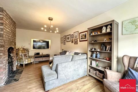 3 bedroom semi-detached house for sale, Elsinore Avenue, Irlam, M44