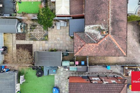 3 bedroom semi-detached house for sale, Elsinore Avenue, Irlam, M44