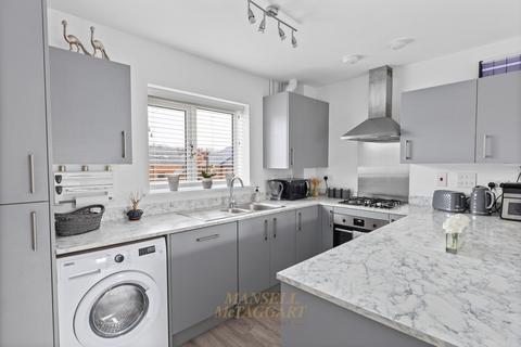 undefined, Worsell Drive, Crawley RH10