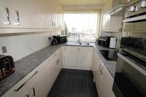 undefined, Carlton Close, Upminster RM14