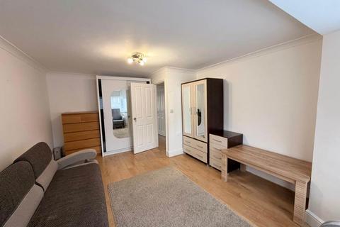 undefined, Forest Drive West, Leytonstone, London