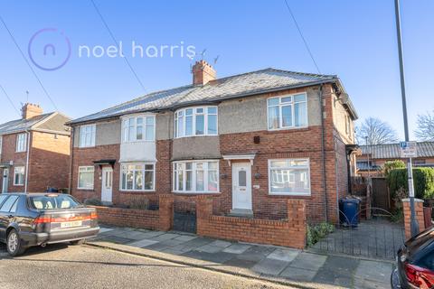 2 bedroom flat for sale, Birchwood Avenue, High Heaton, NE7
