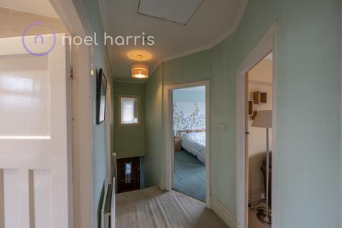 2 bedroom flat for sale, Birchwood Avenue, High Heaton, NE7