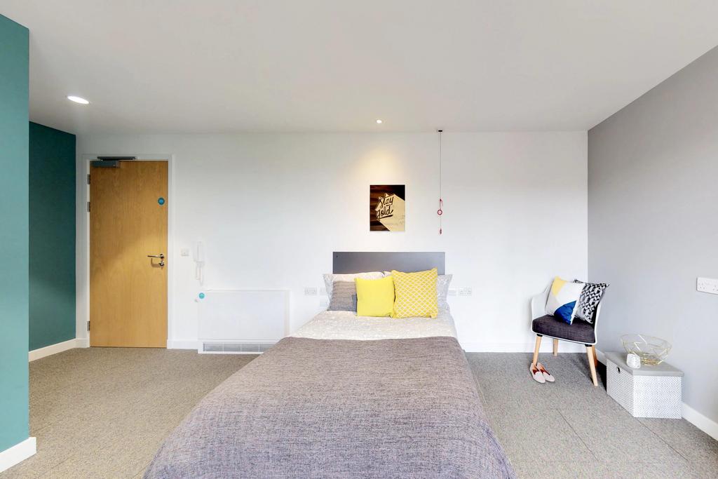 Superior-Ensuite-08.22.2018 15.34.37-scaled.jpg