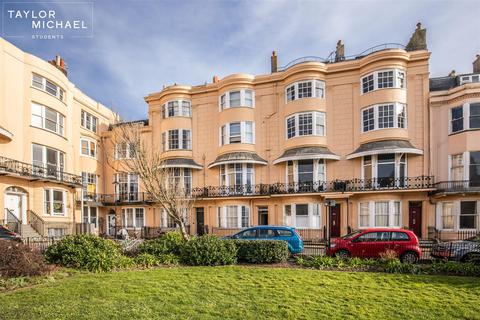 1 bedroom in a house share to rent, Bedford Square, Brighton