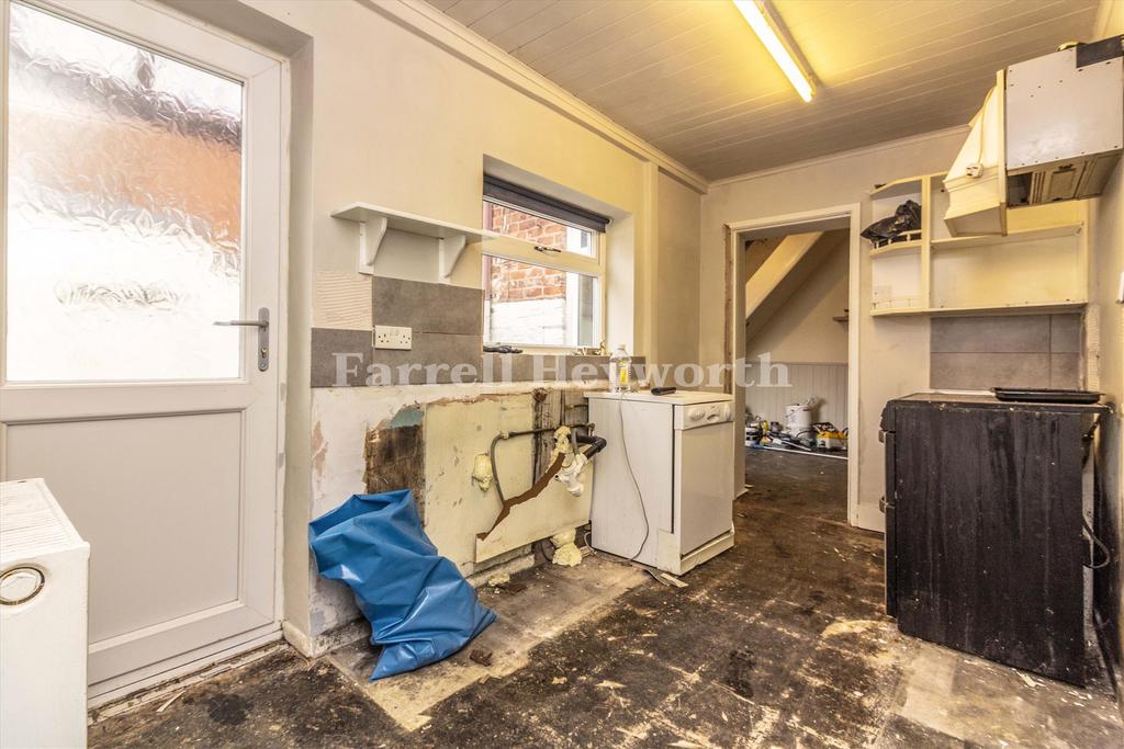 Kitchen b
