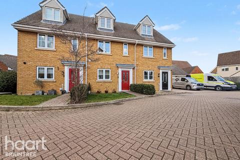 3 bedroom terraced house for sale, Rowan Way, Dunmow