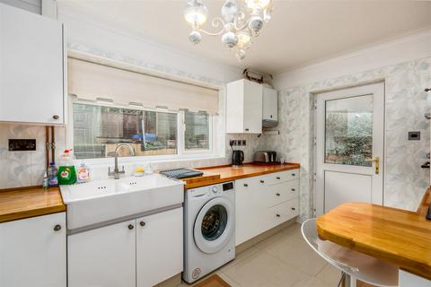3 bedroom detached house for sale, Gwscwm Park, Burry Port