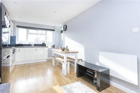 1 bedroom flat for sale, Penrose Street, Walworth, London, SE17
