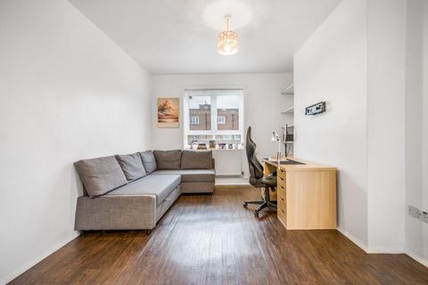 1 bedroom flat to rent, Axminster Road, London N7