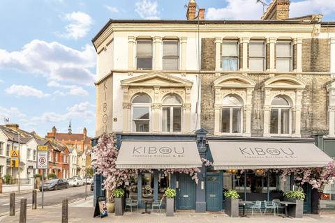 1 bedroom apartment for sale, Northcote Road, London