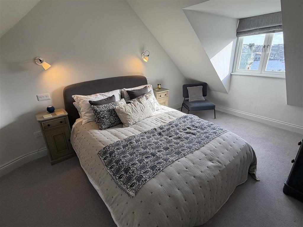 Bedroom.JPG