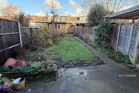 3 bedroom semi-detached house to rent, Belvedere Road, London, E10