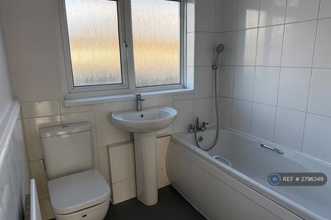 3 bedroom semi-detached house to rent, Belvedere Road, London, E10