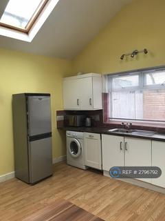 1 bedroom bungalow to rent, Powder Mill Lane, Twickenham, TW2