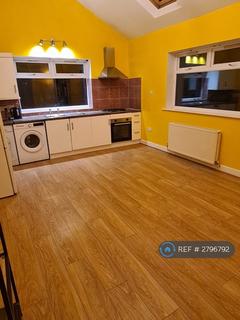 1 bedroom bungalow to rent, Powder Mill Lane, Twickenham, TW2