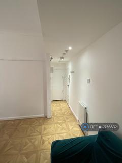 Studio to rent, St Charles Square, London, W10