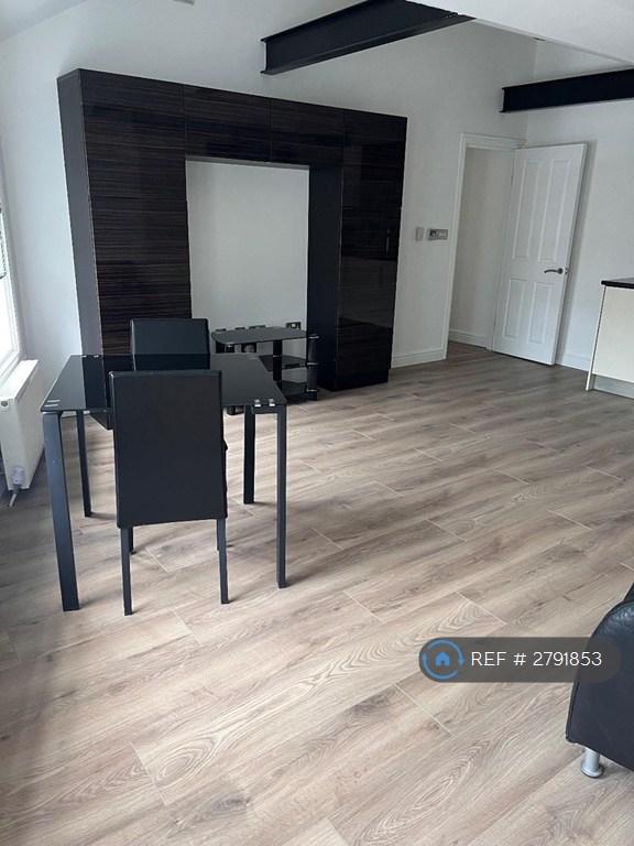 Open Plan Kitchen/Living Area