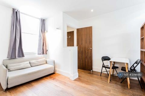 undefined, Gray's Inn Road, London, WC1X