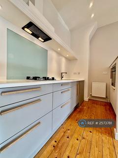 undefined, Emerald St, Cardiff, CF24