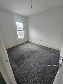 1 bedroom flat to rent, London Road, Grays, RM17