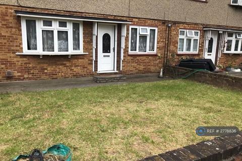2 bedroom maisonette to rent, Eastern Avenue, Ilford, IG2