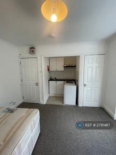 Studio to rent, Brentfield Gardens, London, NW2