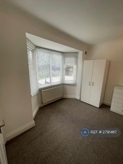Studio to rent, Brentfield Gardens, London, NW2