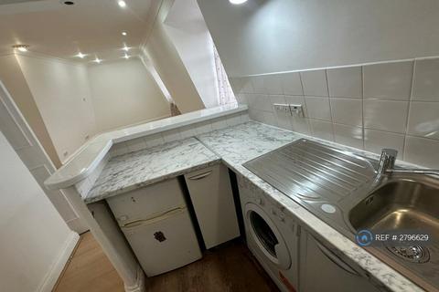 undefined, Hayfield Passage, London, E1