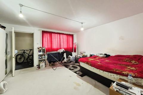 3 bedroom terraced house for sale, Grange Road, London E13