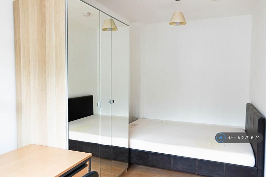 Room1 Front