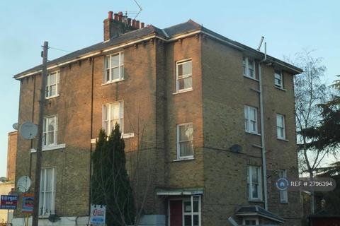 2 bedroom flat to rent, Church St, London, N9