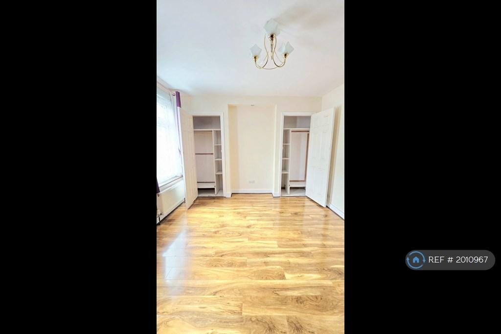 Master Bedroom Inbuilt Wardrobes