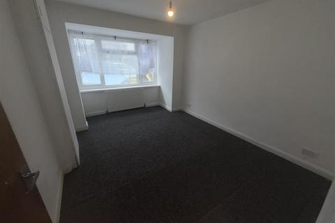 undefined, Sheppard Close, Enfield