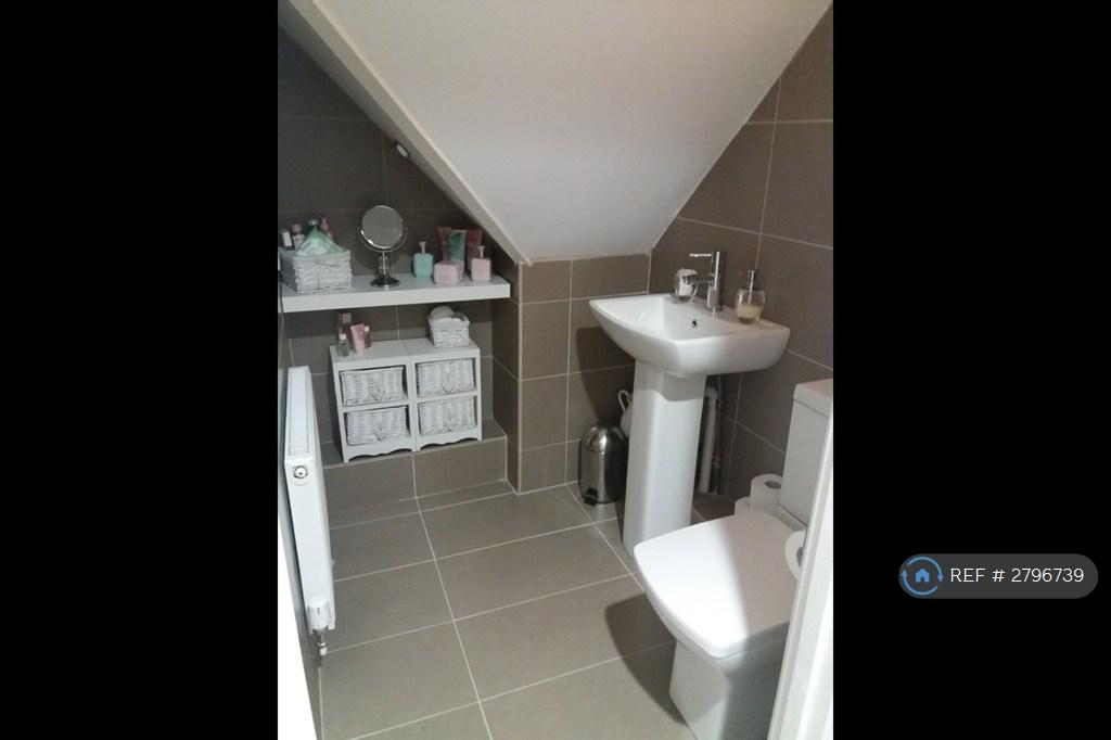 Bedroom 1 Ensuite