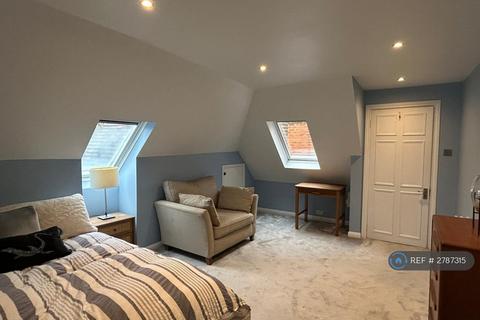 1 bedroom in a house share to rent, Braxted Park, London, SW16