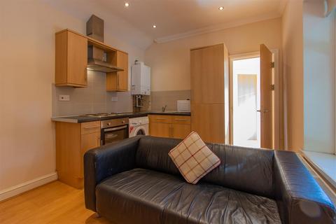 1 bedroom flat to rent, Llantwit Street, Cardiff CF24