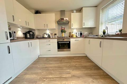 3 bedroom terraced house for sale, De Bray Close, Northampton NN5