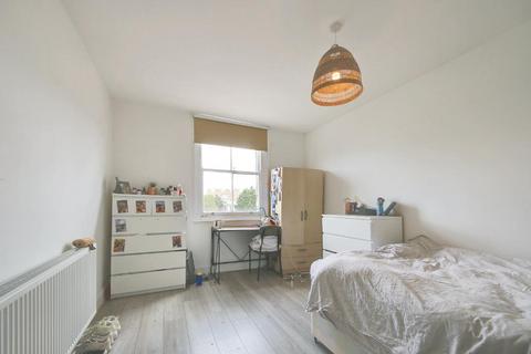 3 bedroom flat to rent, Junction Road, London N19