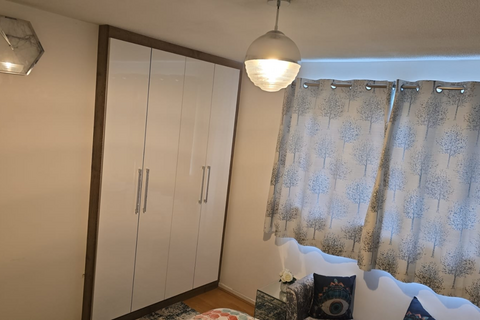 undefined, Tranlands Brigg, Heelands MK13