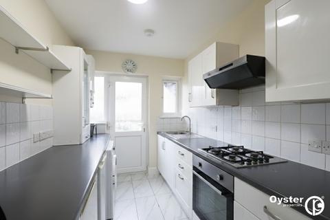 2 bedroom flat to rent, Palmers Road, Palmers Court Palmers Road, N11