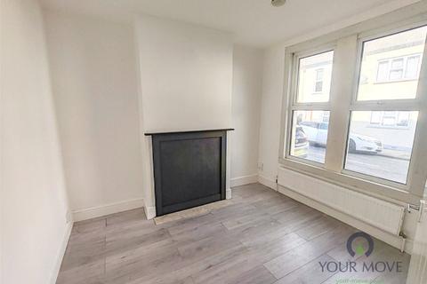 3 bedroom terraced house for sale, Glencoe Road, Kent ME4